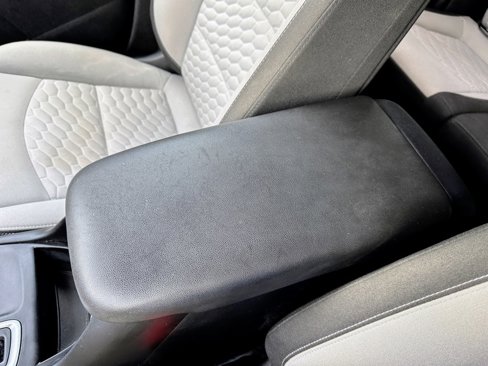 Used 2020 Chevrolet Equinox LS w/ LS Convenience Package image 19
