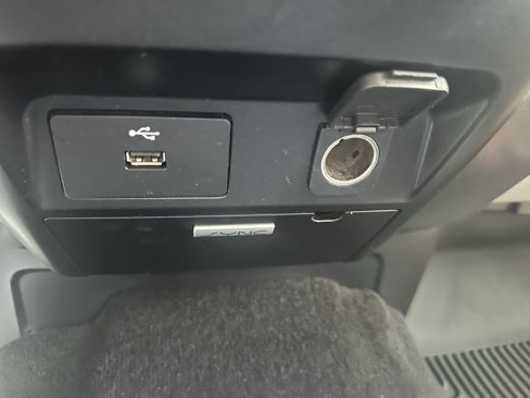 Used 2016 Ford F150 XLT image 32