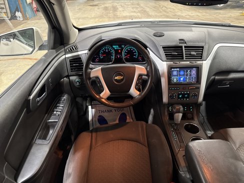 Used 2012 Chevrolet Traverse LT image 22