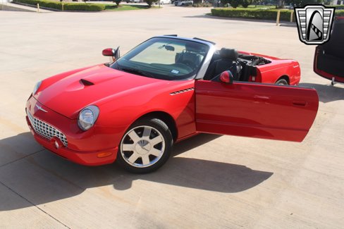 Used 2002 Ford Thunderbird image 27