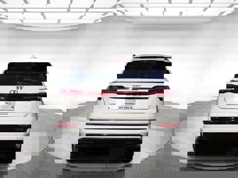 Used 2019 Audi e-tron Premium Plus image 7