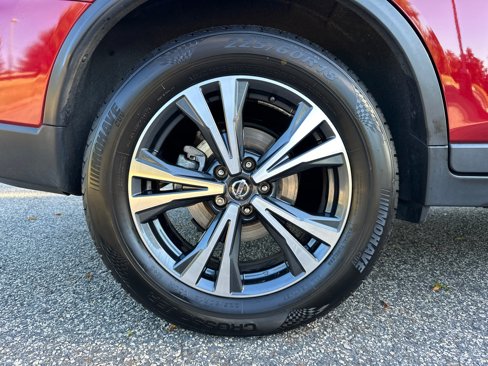Used 2020 Nissan Rogue SV w/ Premium Package image 17