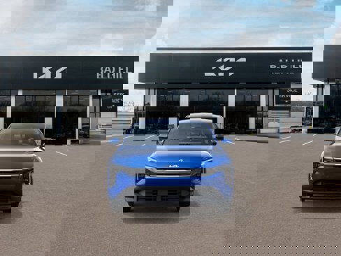 New 2025 Kia K4 LXS image 2