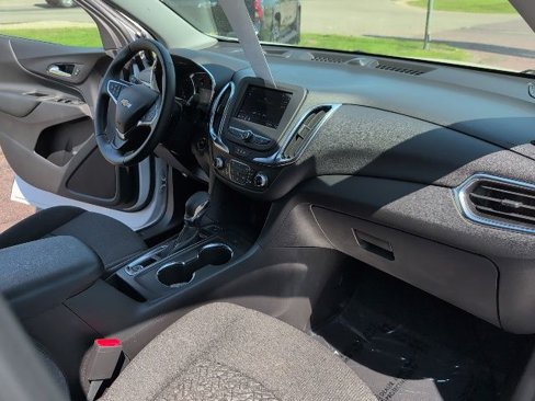 Used 2024 Chevrolet Equinox LT image 34