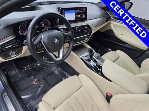 Certified 2022 BMW 530i w/ Premium Package image 11