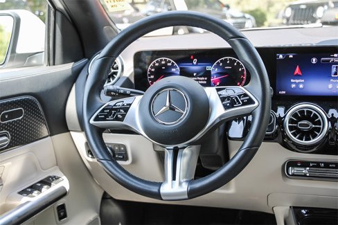 Used 2024 Mercedes-Benz GLA 250 image 16