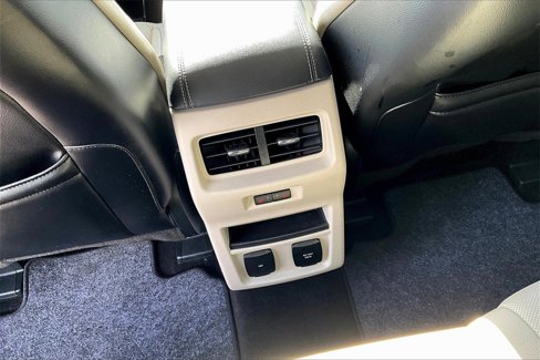 Used 2015 Ford Edge Titanium w/ Equipment Group 301A image 17