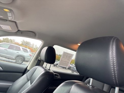 Certified 2018 Nissan Pathfinder SL w/ Midnight Edition Package image 11
