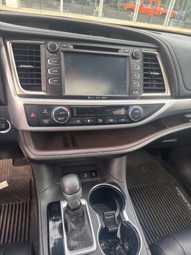 Used 2019 Toyota Highlander SE image 5