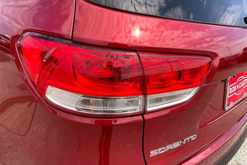 Used 2018 Kia Sorento LX image 20