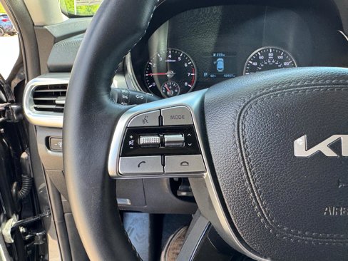 Used 2022 Kia Telluride LX image 20