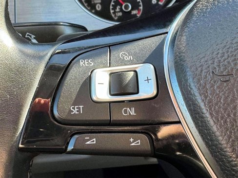 Used 2017 Volkswagen Golf SEL image 23