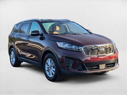 Used 2020 Kia Sorento LX w/ LX I4 Convenience Package image 3