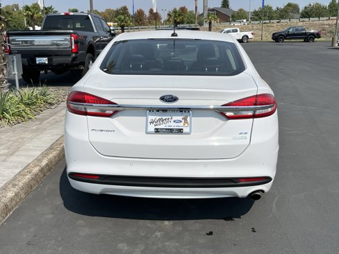 Used 2018 Ford Fusion SE w/ Fusion SE Technology Package image 4