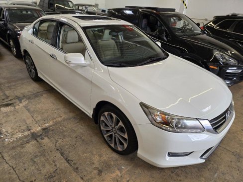 Used 2014 Honda Accord Touring image 24