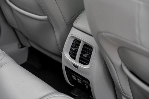 Used 2021 Jeep Cherokee Limited image 47