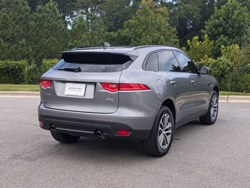 Used 2020 Jaguar F-PACE Premium image 5