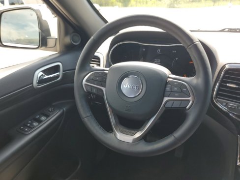 Used 2022 Jeep Grand Cherokee Laredo X image 7