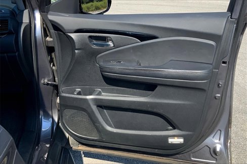 Used 2017 Honda Pilot Touring image 25