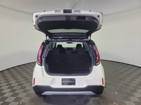 Certified 2023 Kia Soul S image 8