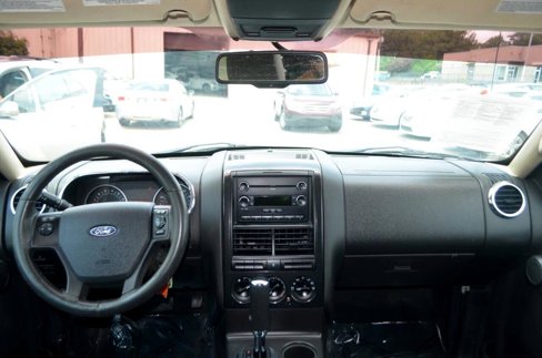 Used 2010 Ford Explorer XLT image 25