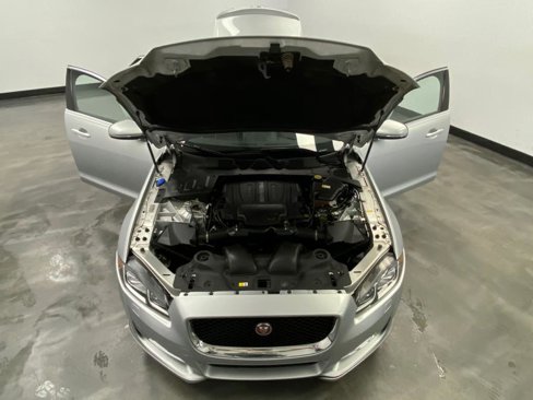 Used 2017 Jaguar XJ R-Sport image 55