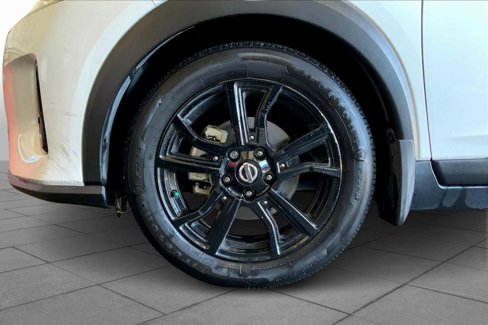 Used 2021 Nissan Kicks SR w/ SR Premium Package image 10
