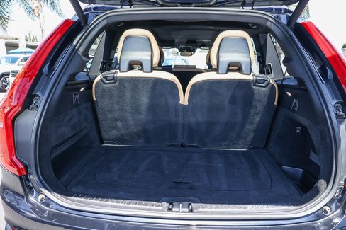 Used 2017 Volvo XC90 T6 Momentum w/ Vision Package image 40