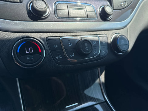 Used 2019 Chevrolet Impala LT image 22