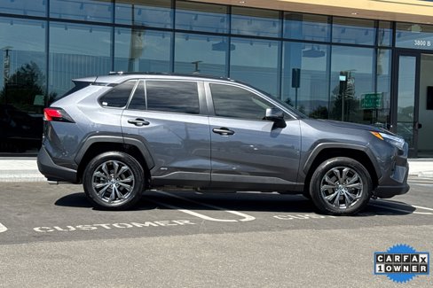 Used 2022 Toyota RAV4 XLE Premium image 3