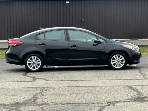Used 2017 Kia Forte LX w/ LX Popular Package image 3