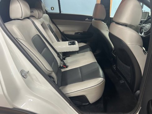 Used 2018 Kia Sportage EX w/ EX Sport Appearance Package image 11