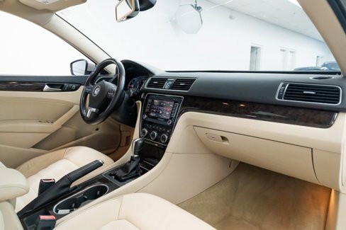 Used 2014 Volkswagen Passat TDI SEL Premium image 25