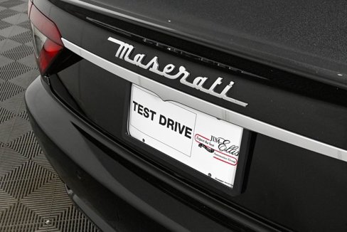 Used 2015 Maserati GranTurismo Sport image 31