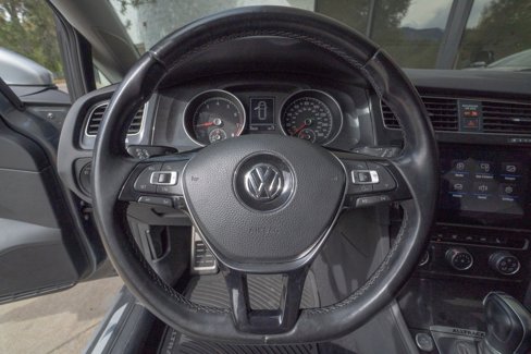 Used 2018 Volkswagen Golf Alltrack SE image 12