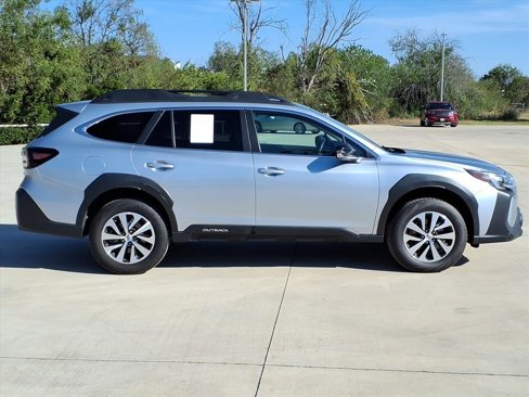 Used 2023 Subaru Outback Premium image 10
