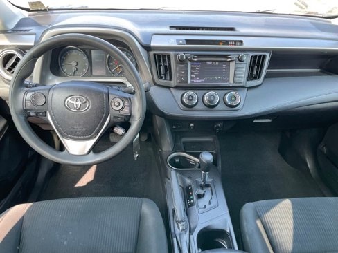 Used 2018 Toyota RAV4 LE image 10