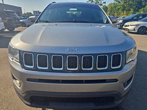 Used 2017 Jeep Compass Latitude w/ Popular Equipment Group image 2