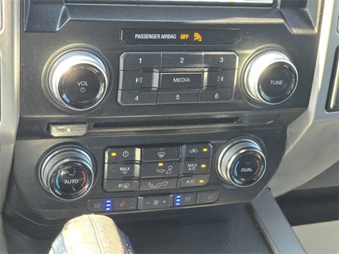 Used 2016 Ford F150 Lariat w/ Equipment Group 502A Luxury image 18