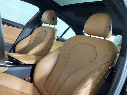 Used 2018 BMW 540i xDrive image 22