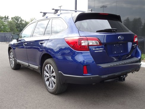 Used 2017 Subaru Outback 3.6R Touring w/ Popular Package #5A image 4