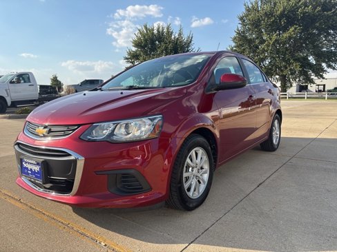 Used 2017 Chevrolet Sonic LT w/ Convenience Package image 4