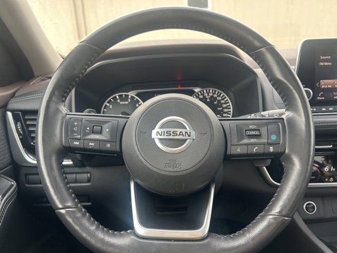 Used 2021 Nissan Rogue SV image 20