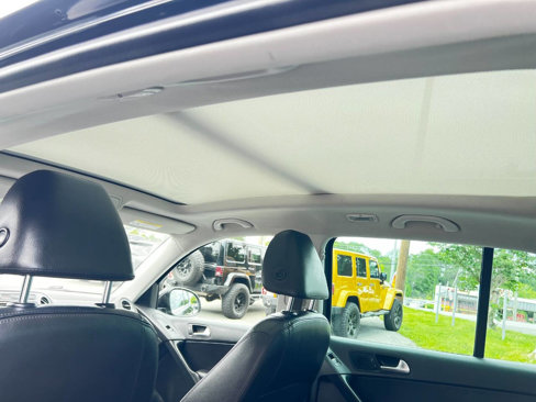 Used 2017 Volkswagen Tiguan Sport image 32