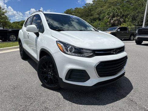 Used 2022 Chevrolet Trax LT w/ Sport Edition image 2