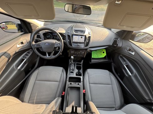 Used 2018 Ford Escape SE w/ SE Sport Appearance Package image 47