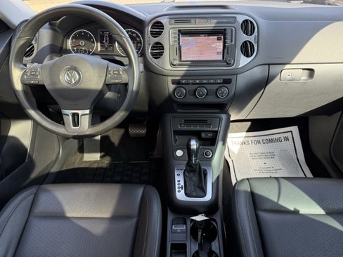 Used 2016 Volkswagen Tiguan SE image 14