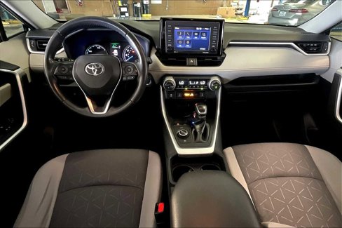 Used 2021 Toyota RAV4 XLE image 14