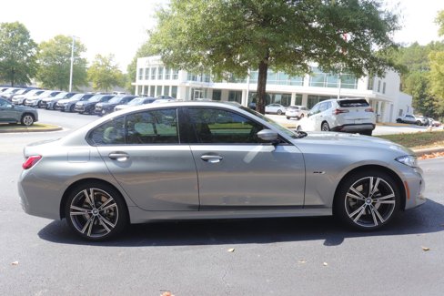 Used 2023 BMW 330e w/ Premium Package image 9