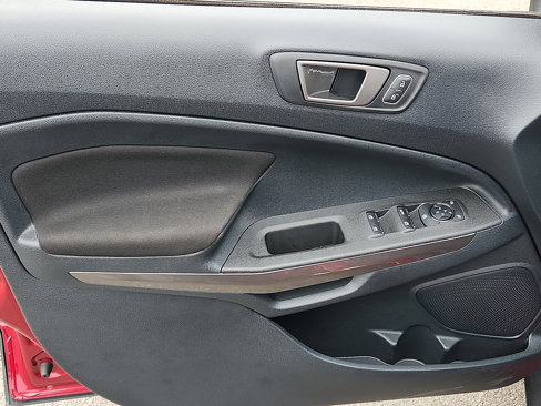 Used 2020 Ford EcoSport SE image 12